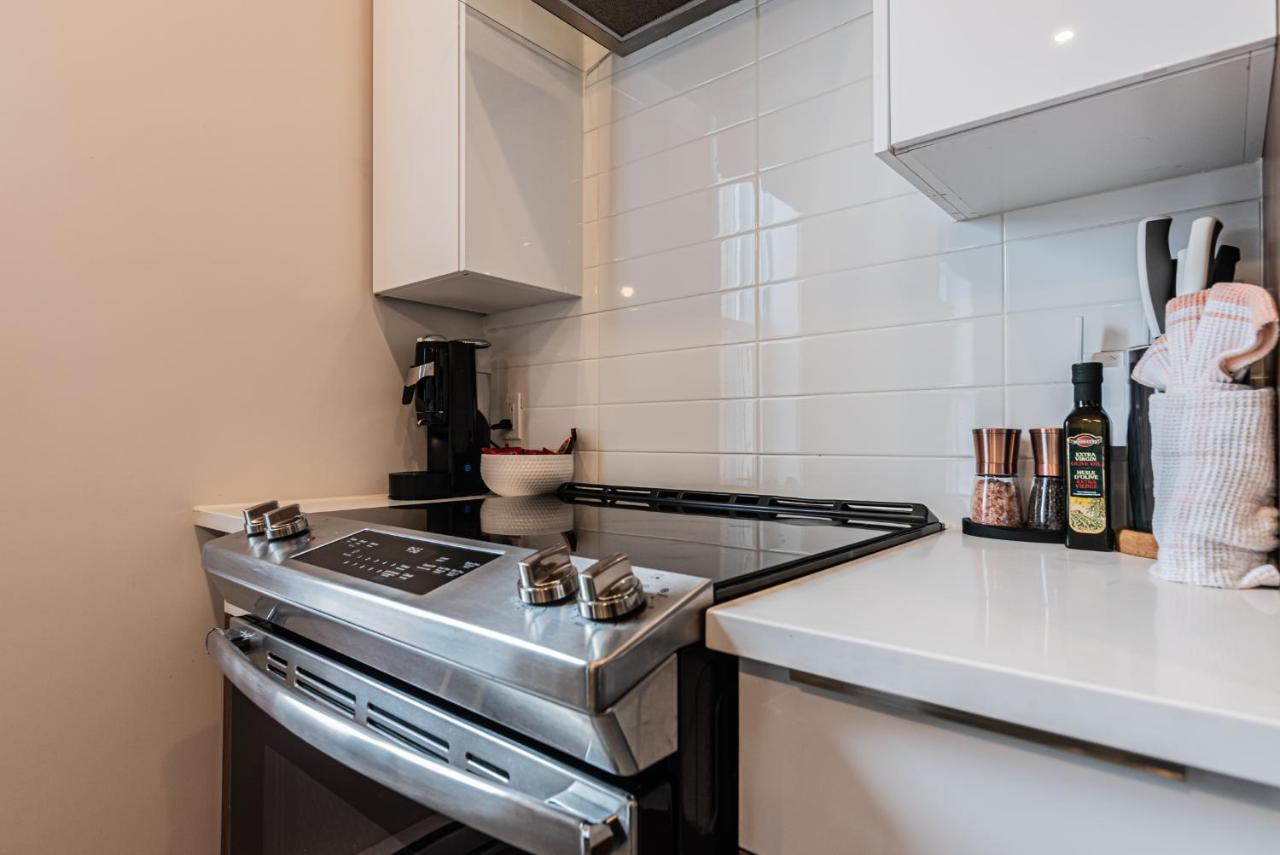 2 Bedroom Luxury In The Mile End By Den Stays Montreal Zewnętrze zdjęcie