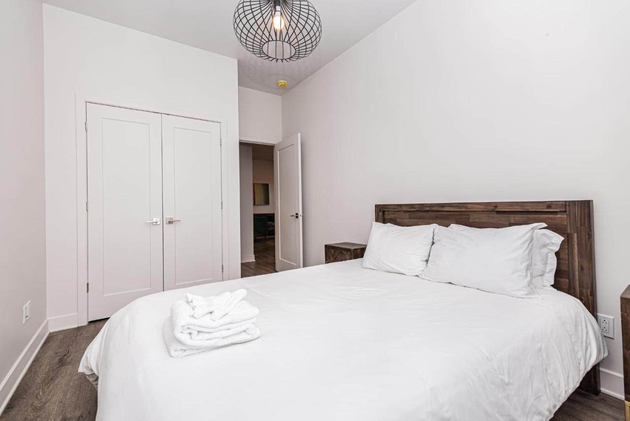 2 Bedroom Luxury In The Mile End By Den Stays Montreal Zewnętrze zdjęcie